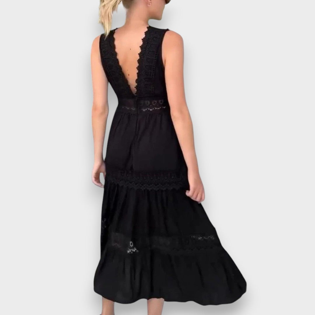 Marisol | Elegante vestido de encaje con escote en pico