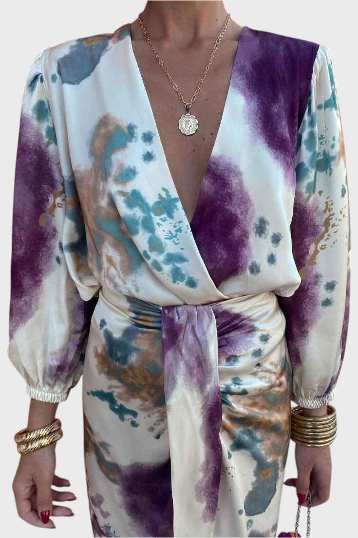 Elara El vestido maxi con cuello en V anudado