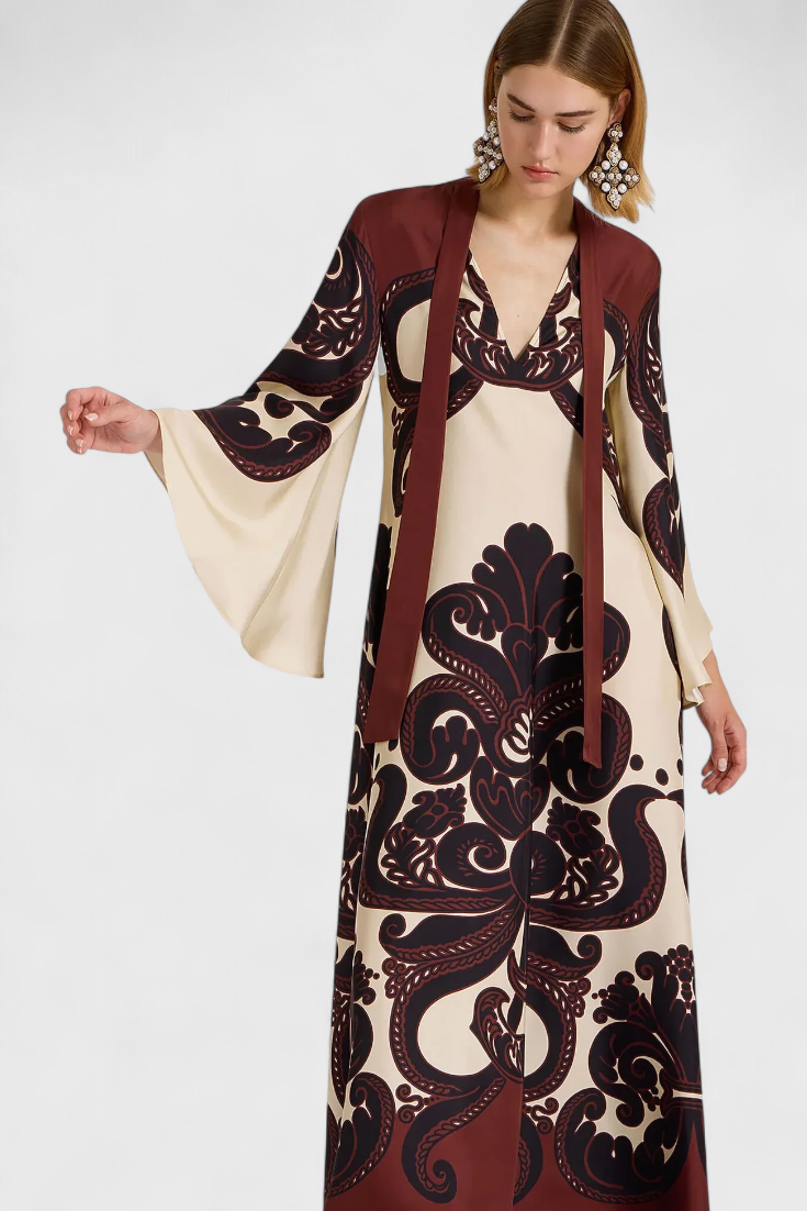 Maritza Vestido con Estampado de Grenadilla y Cuello Alto