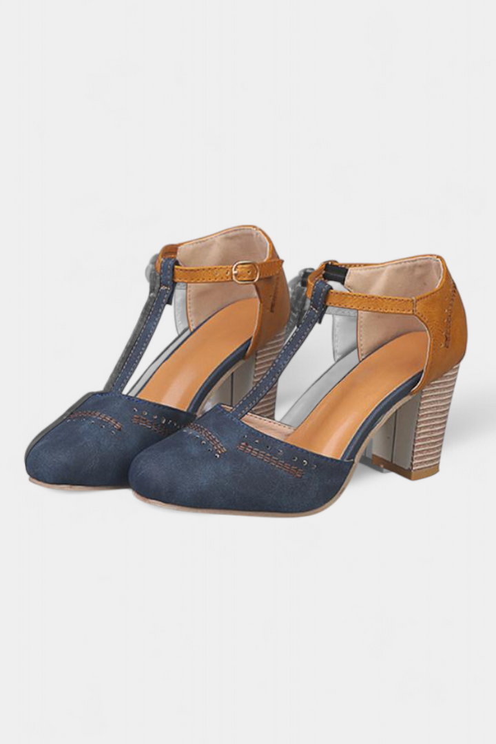 Mira Tacones de Bloque con Correa en T y Detalle Perforado